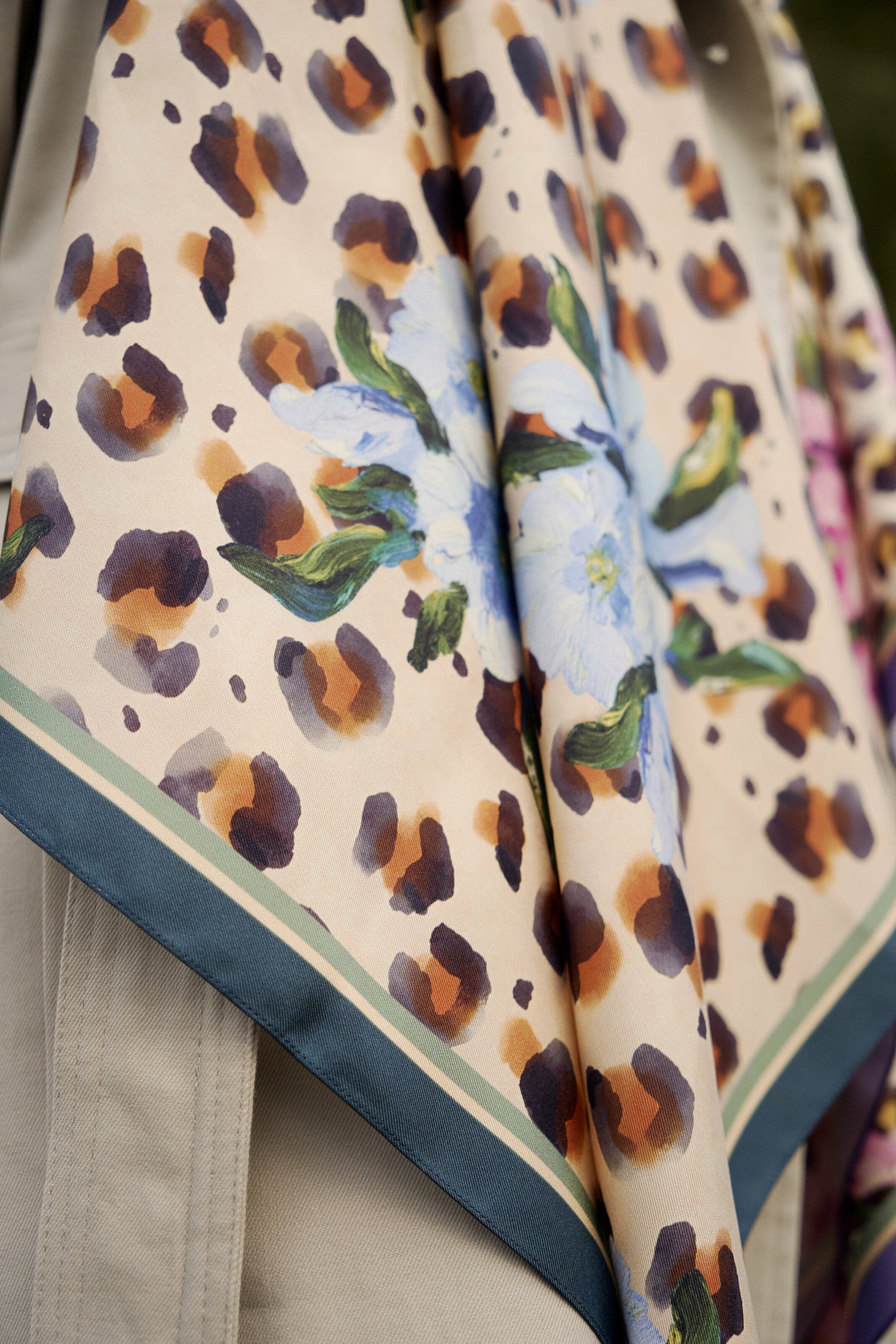 Silk Scarf "Bold Touch" 88x88 (Double-sided print)